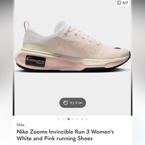 Nike ZoomX Invincible Run 3 Women's Pink and White Shoes
size 8.5